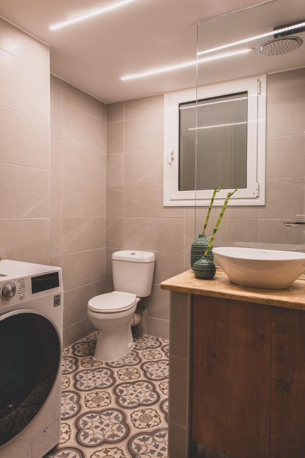 Luxury Apartment With Acropolis View Terrace And Jacuzzi In The Heart Of Athens - Living Stone Azurite ภายนอก รูปภาพ